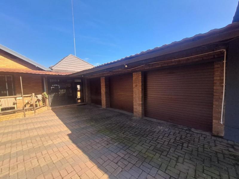 3 Bedroom Property for Sale in Vaalpark Free State